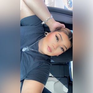 Meet your Posher, Viviann